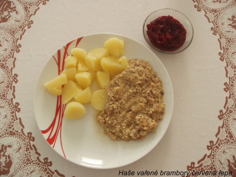 Haše vařené brambory červená řepa